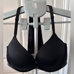 Victoria's Secret Very Sexy Black Lace Trim Jeweled Razor Back Bra 34 E (DD)